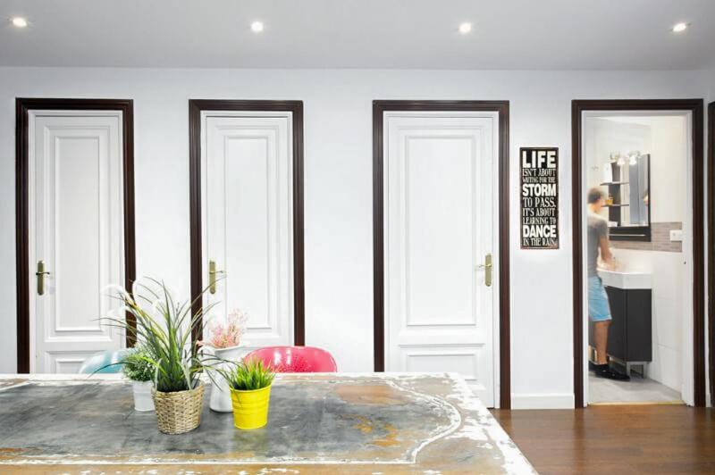 Traveller House Apartment Barcelona Bagian luar foto
