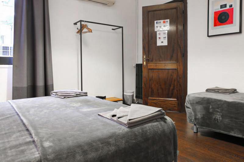 Traveller House Apartment Barcelona Bagian luar foto