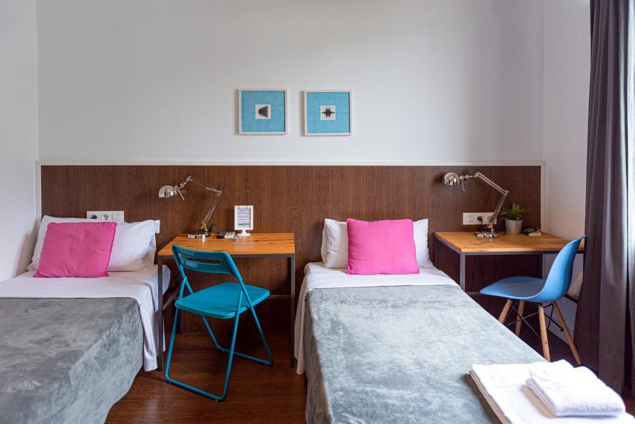 Traveller House Apartment Barcelona Bagian luar foto