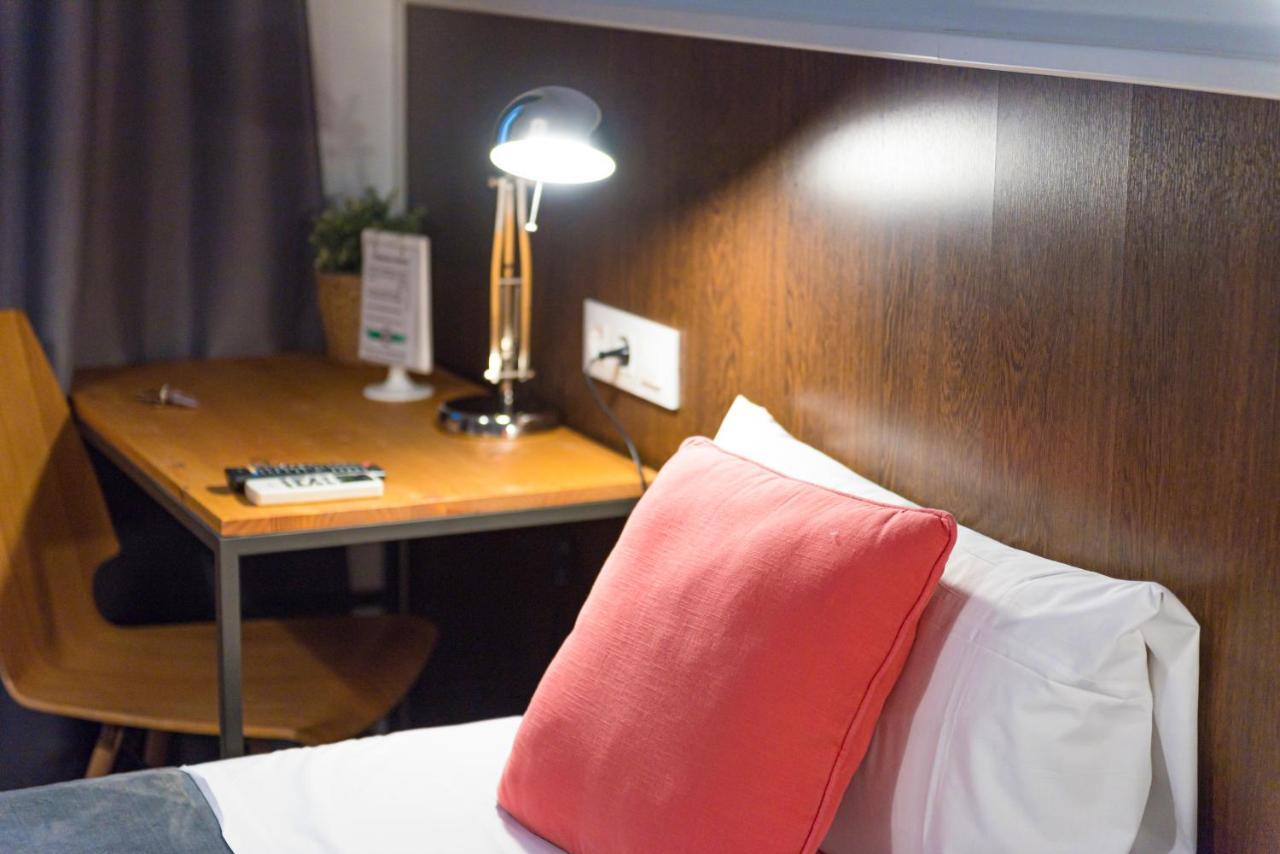 Traveller House Apartment Barcelona Bagian luar foto