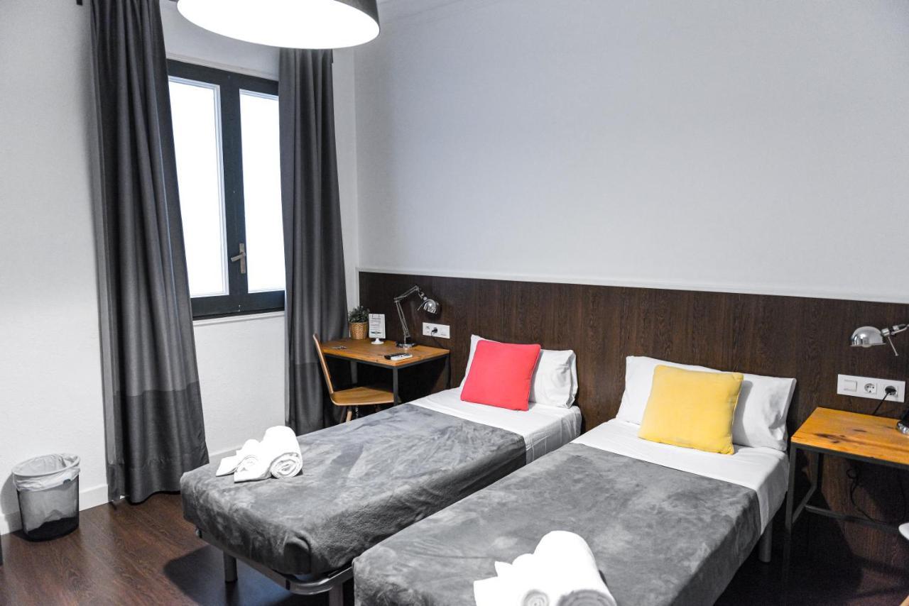 Traveller House Apartment Barcelona Bagian luar foto