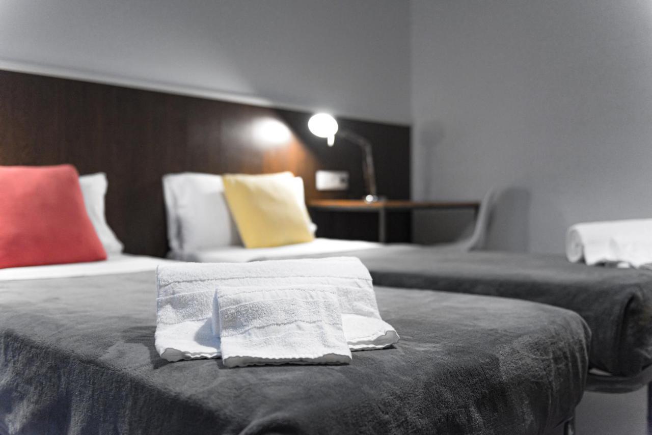 Traveller House Apartment Barcelona Bagian luar foto